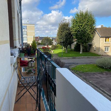 Bel Appartement Spacieux ,Convivial De 3 Chambres Avec Parking Prive Secure Caen Exterior photo
