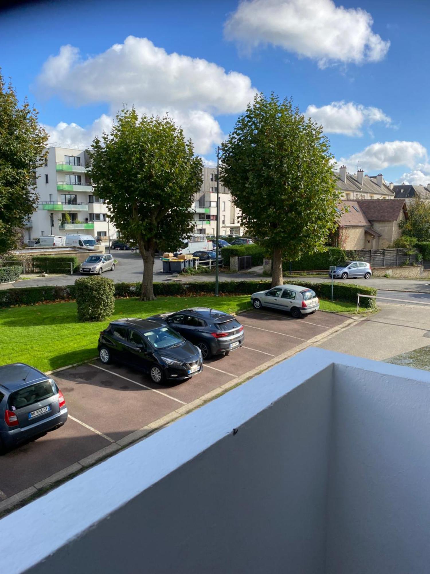 Bel Appartement Spacieux ,Convivial De 3 Chambres Avec Parking Prive Secure Caen Exterior photo
