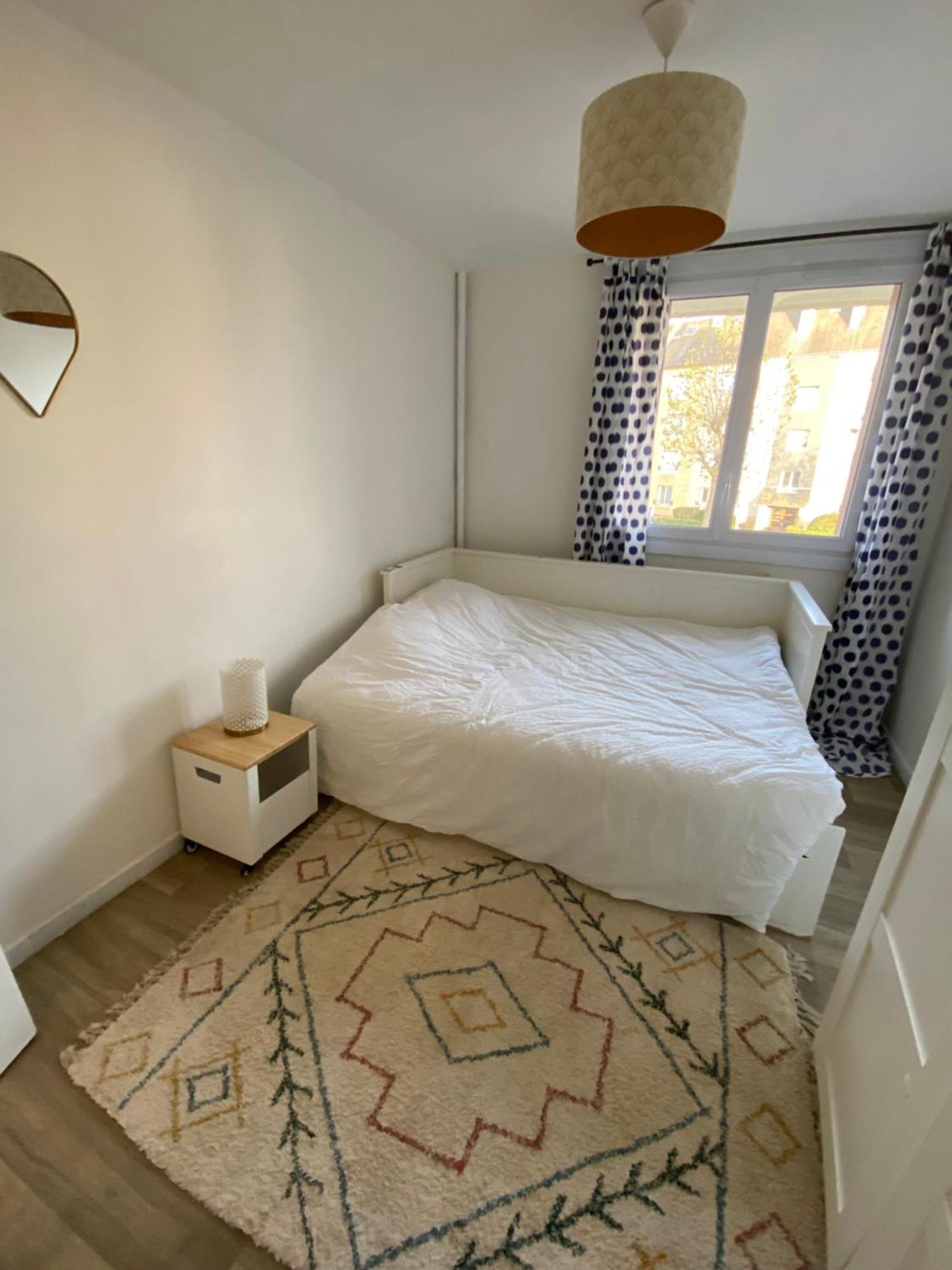 Bel Appartement Spacieux ,Convivial De 3 Chambres Avec Parking Prive Secure Caen Exterior photo