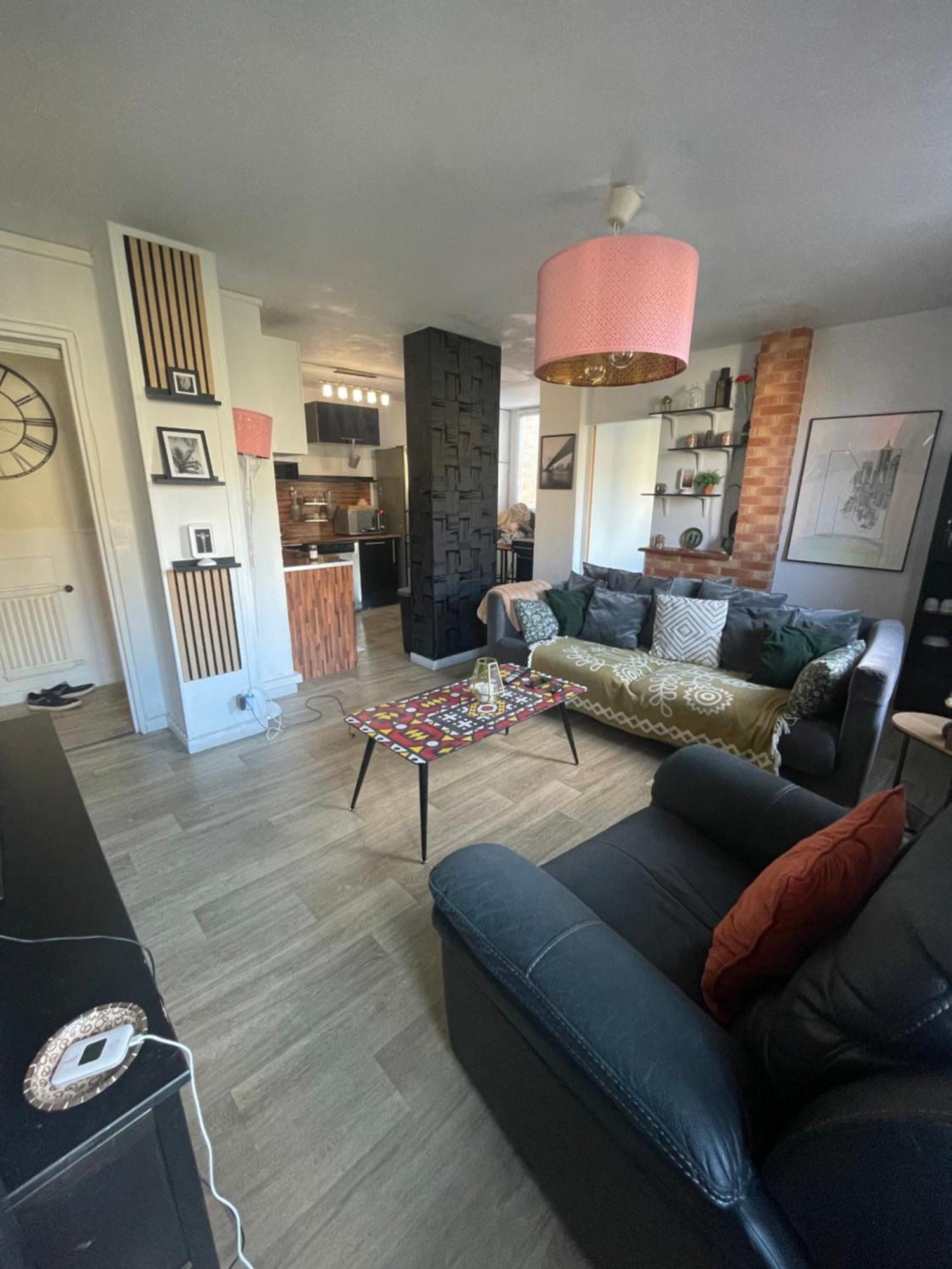 Bel Appartement Spacieux ,Convivial De 3 Chambres Avec Parking Prive Secure Caen Exterior photo