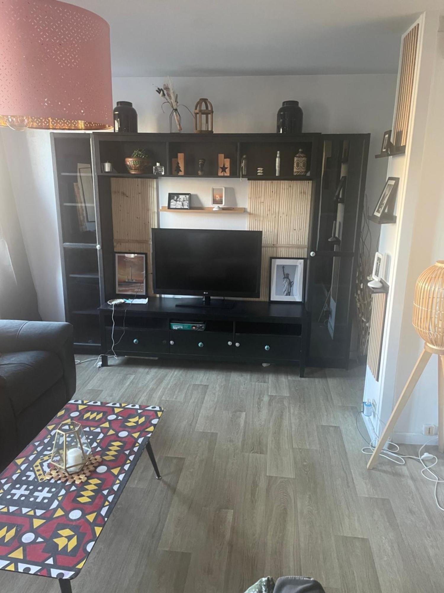 Bel Appartement Spacieux ,Convivial De 3 Chambres Avec Parking Prive Secure Caen Exterior photo