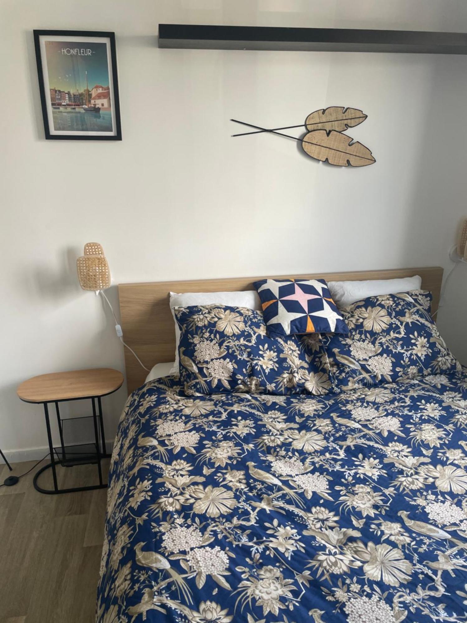 Bel Appartement Spacieux ,Convivial De 3 Chambres Avec Parking Prive Secure Caen Exterior photo